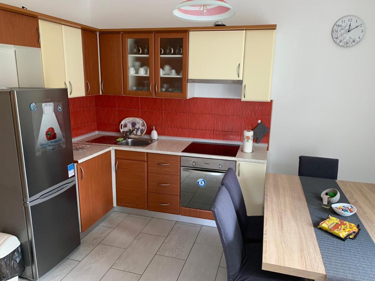 Apartmani Nada 克罗诺维察 外观 照片