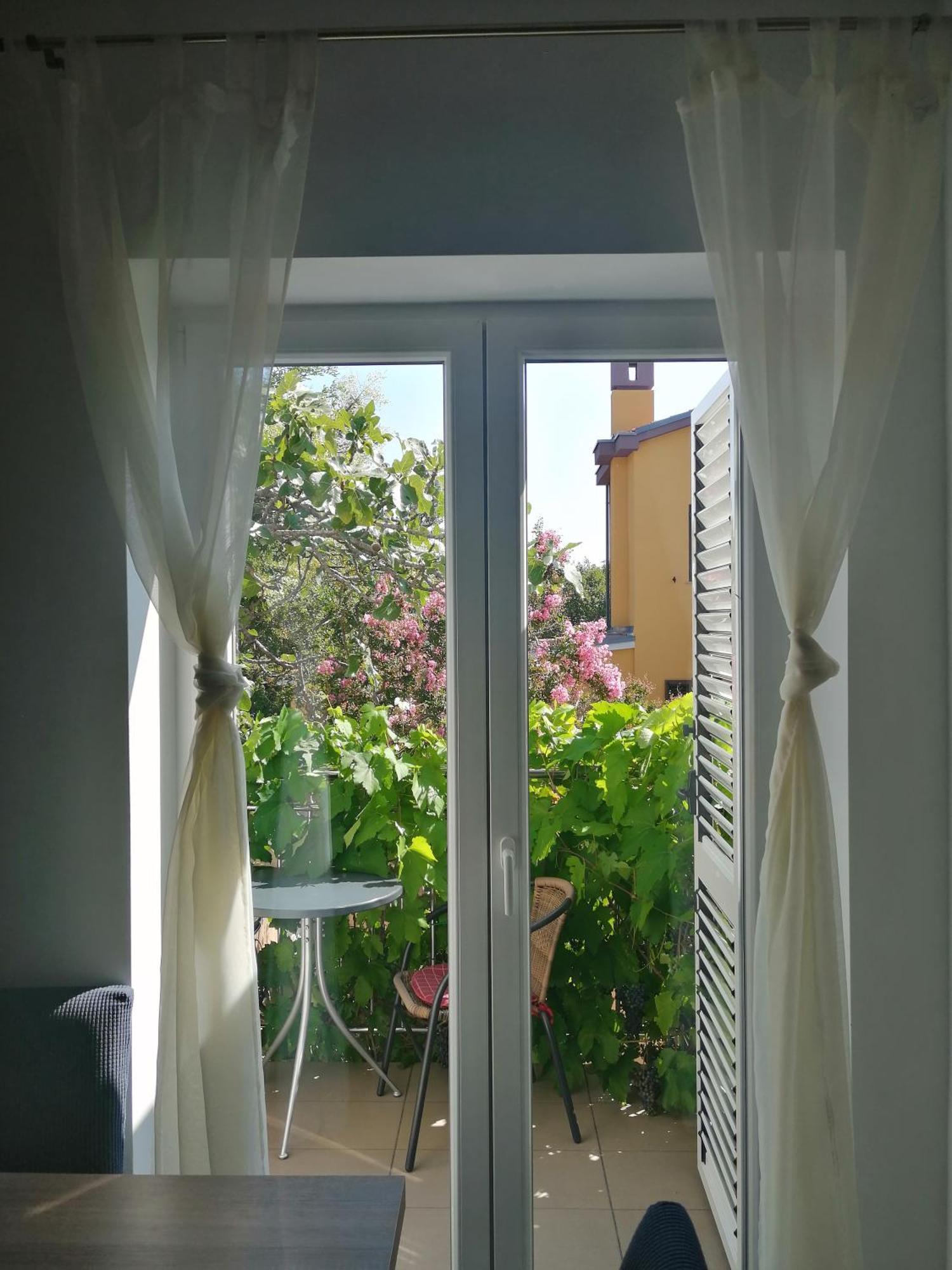 Apartmani Nada 克罗诺维察 客房 照片