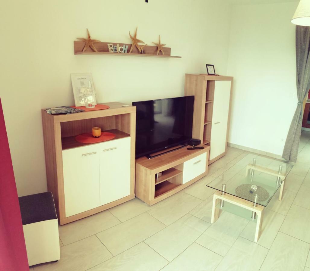 Apartmani Nada 克罗诺维察 外观 照片