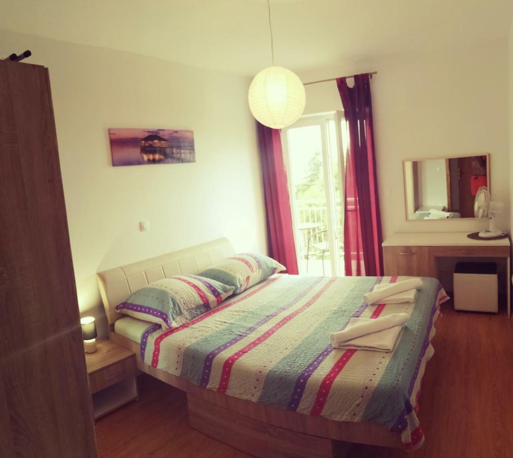 Apartmani Nada 克罗诺维察 外观 照片