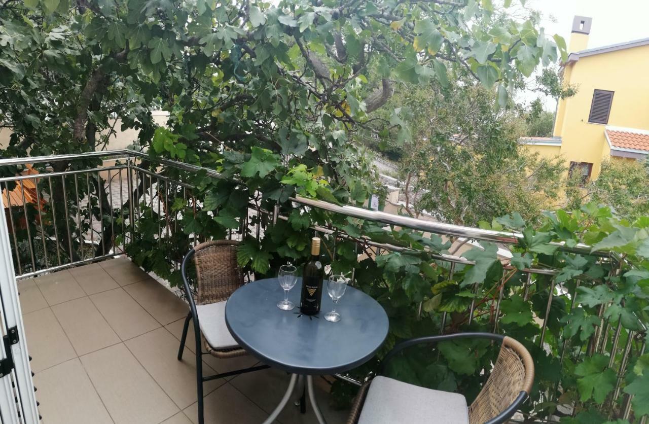 Apartmani Nada 克罗诺维察 外观 照片